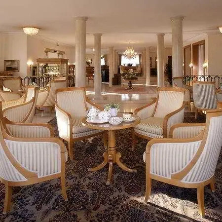 فندق Schloss Reinhartshausen 5*