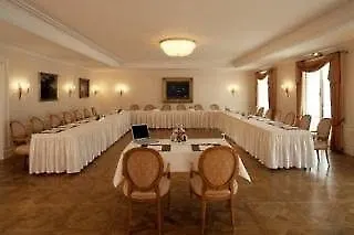 Schloss Reinhartshausen 5* التيف