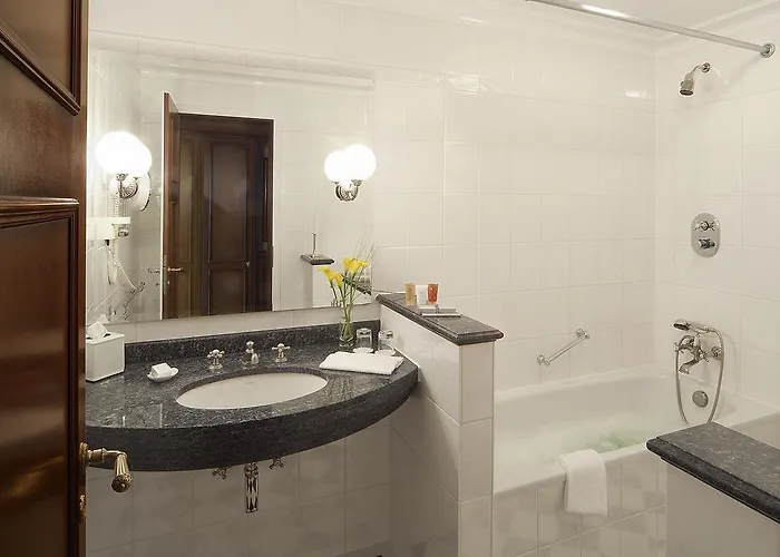 Schloss Reinhartshausen Eltville am Rhein